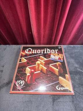 Quoridor Strategy Maze Board Game by Gigamic
